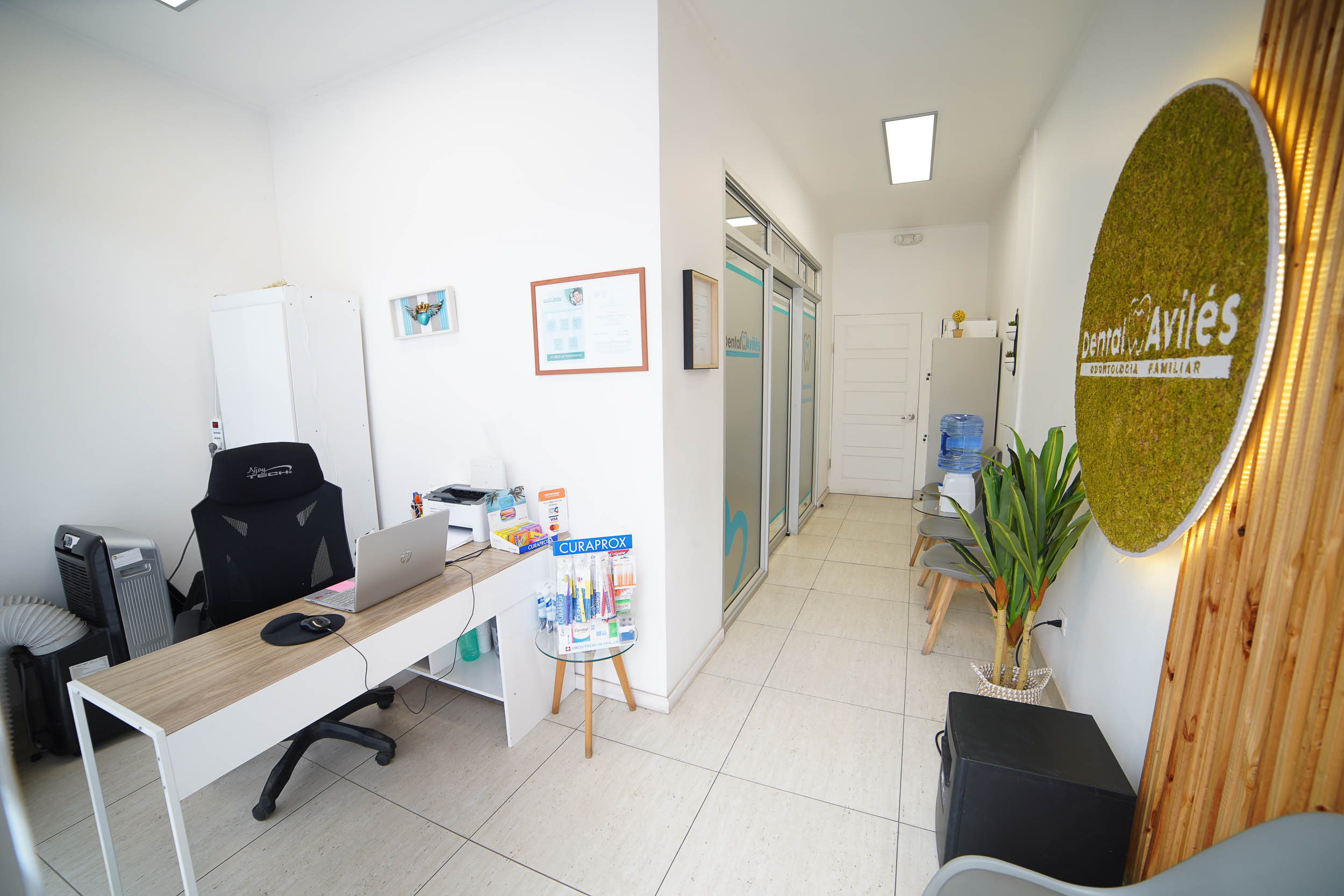 Interior de clínica dental en illapel - CLinica Aviles